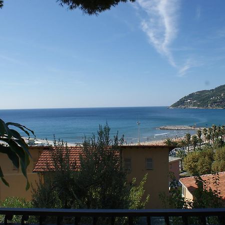 Appartamenti La Pineta Andora Luaran gambar